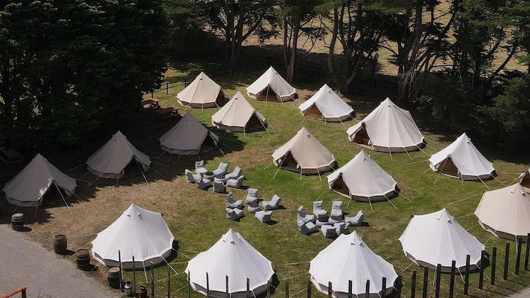 Peninsula Nomads: Creating glamping experiences with ambient lounge® for relaxation, celebration & joy.