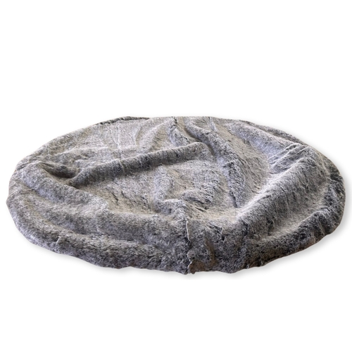XXL Premium Faux Fur Dog Bed Cover (Silken Grey)